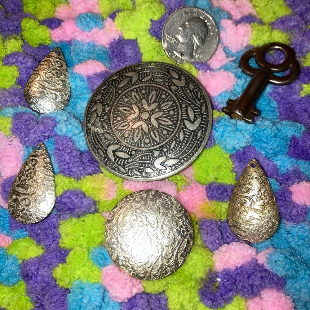 Unbranded Women's Silver and Gold Jewellery
